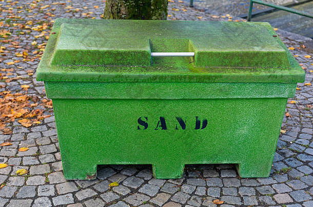大绿色沙子盒子冬天毅力