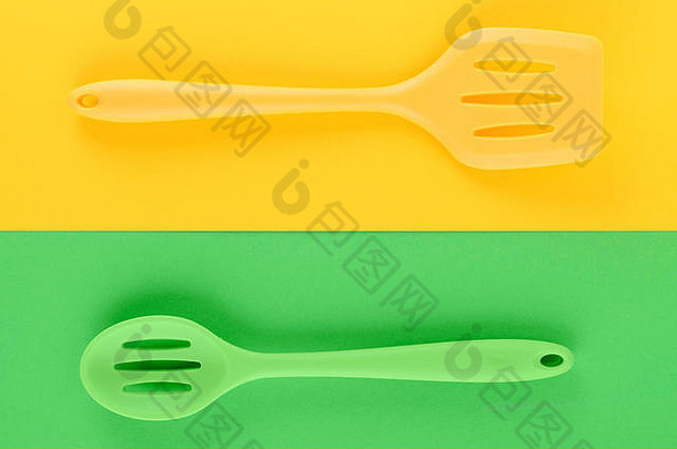 明亮的厨房餐具黄色的绿色背景有创意的的想法