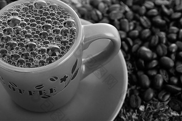 热煮咖啡，黑咖啡和白咖啡