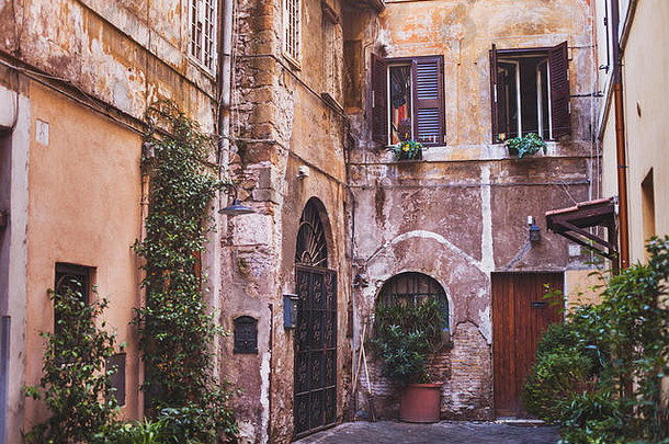 旅行罗马舒适的欧洲院子里街意大利