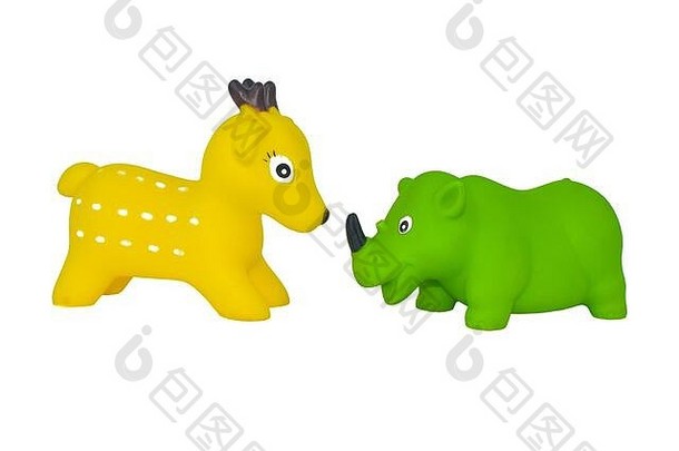 橡胶玩具黄色的彩色的鹿绿色彩色的犀牛白色背景