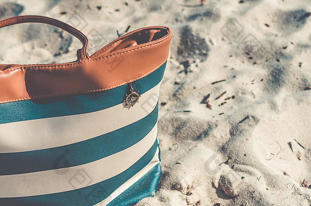 关闭袋沙子海滩旅游袋