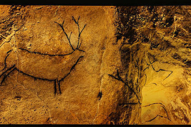 西班牙坎塔布里亚普恩特维耶斯哥蒙特卡斯蒂略洞穴群的洞穴绘画。