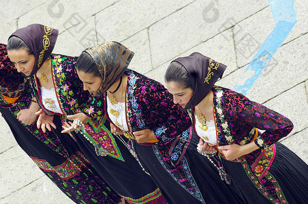 萨萨里，撒丁岛，意大利。卡瓦卡塔萨尔达，传统民间节日