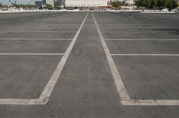 卡塔尔多哈的停车场