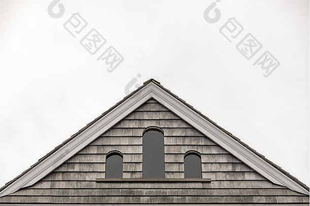 图像屋顶阁楼窗户形状的拱门