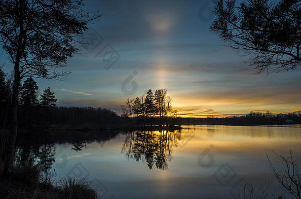 美丽的自然<strong>景观</strong>照片日落冬天瑞典斯堪的那维亚不错的色彩斑斓的在户外图像黄昏晚上平静和平