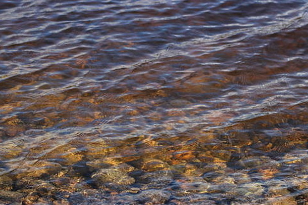 瑞典<strong>岩</strong>石湖上的倒影。