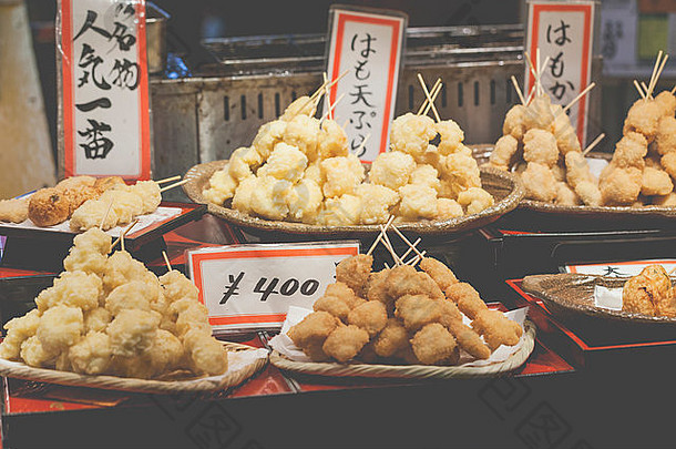 京都的传统食品市场。日本