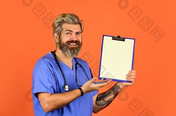更健康的医生责任治疗师写作处方医疗护士文件夹文档病人医生听诊器给建议医学概念