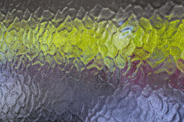 背景不透明的玻璃绿色水平带特写镜头崎岖不平的颗粒状的纹理磨砂窗口放粗糙的波浪救援模式森林发光