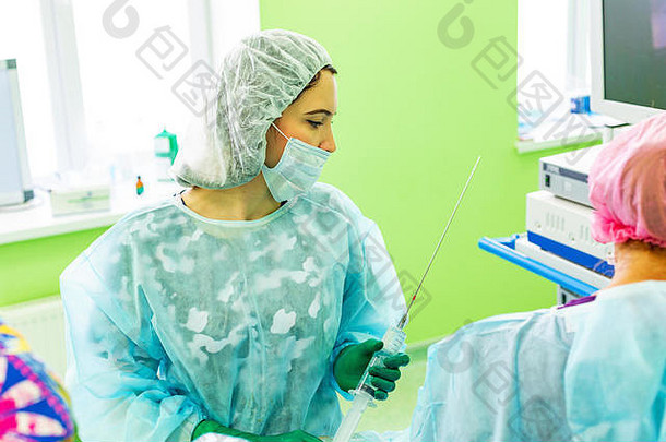 化妆品<strong>抽脂</strong>术手术实际操作房间设置显示外科医生集团操作