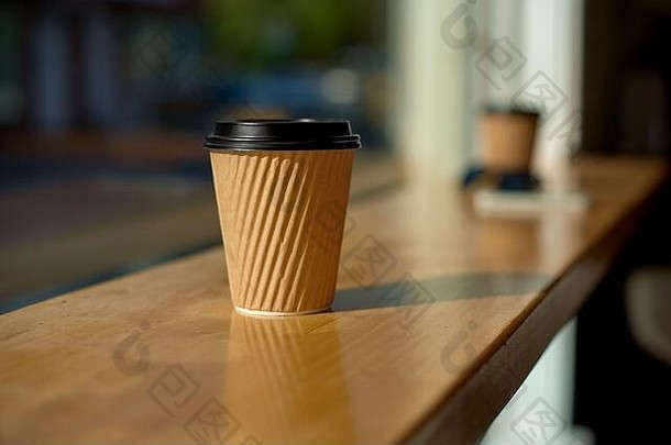 大小杯咖啡表格窗口咖啡馆夏天假期