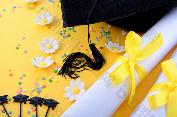 黄色的黑色的白色主题毕业背景装饰边界黄色的背景