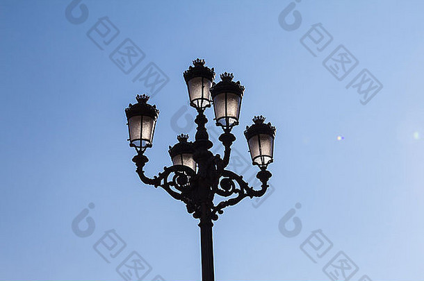 马德里市长广场的灯柱