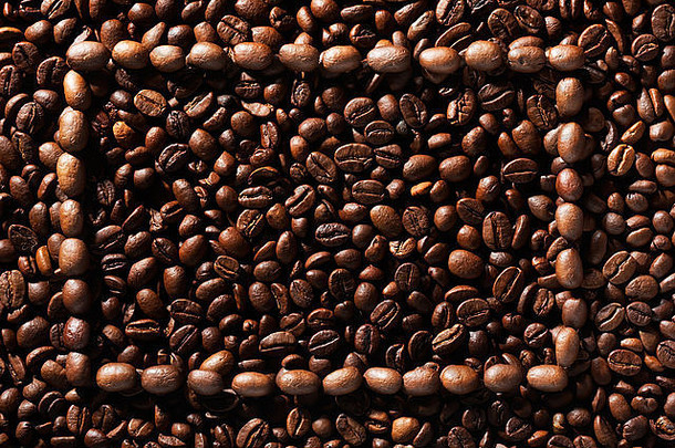 咖啡豆架上的咖啡豆，可用作背景纹理