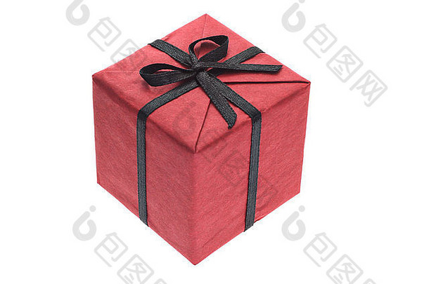 白色背景上带有黑结缎带的红色礼品盒