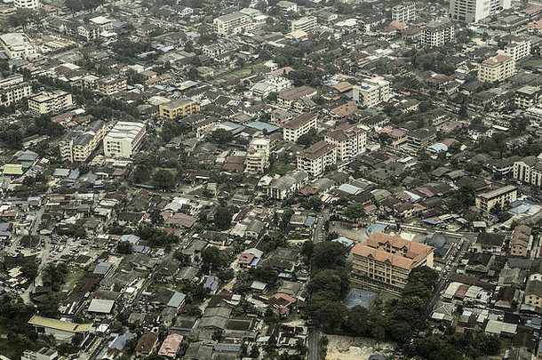 城市全景航空照片，摄于大约300米高