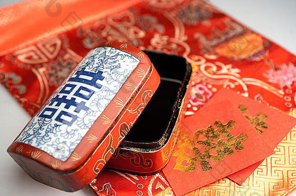 中国传统婚礼吉祥物，中国传统化妆盒