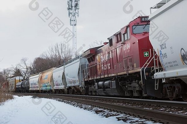 加拿大太平洋货运列车多伦多安大略中城区冬季降雪