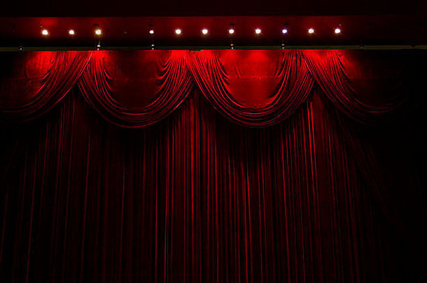红丝绒舞台窗帘