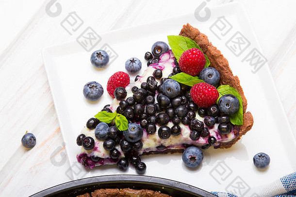 蓝莓和覆盆子的美味馅饼