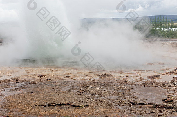 圆柱体冰岛生产喷泉地热的地区hvita河冰岛