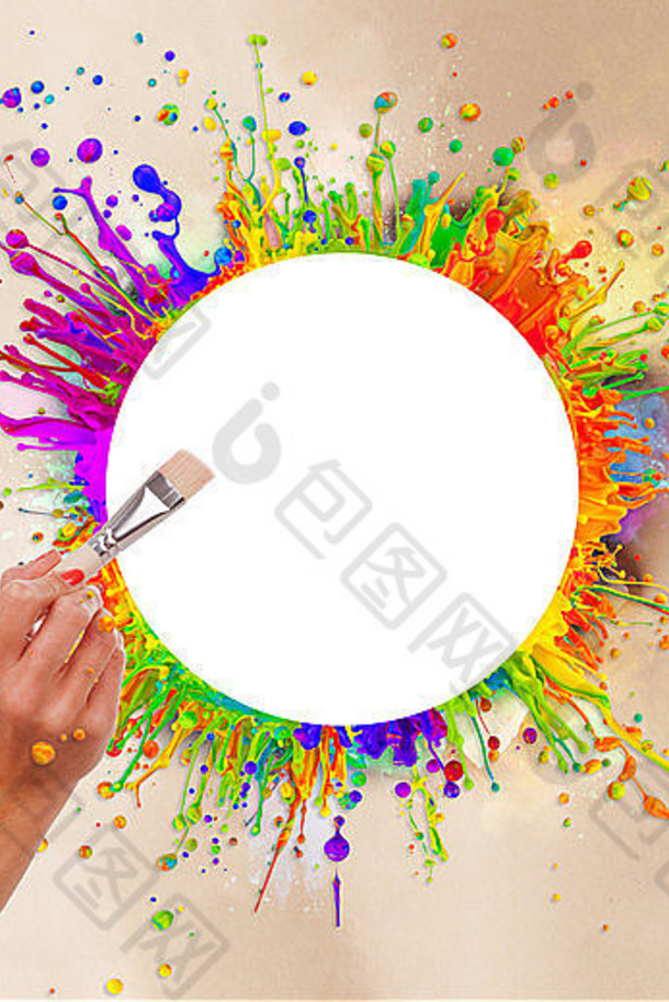 概念宏照片彩色的油漆溅跳舞声音波女人手画笔免费的空间文本