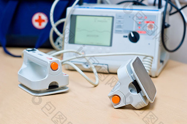 心脏除颤器-应急高科技设备