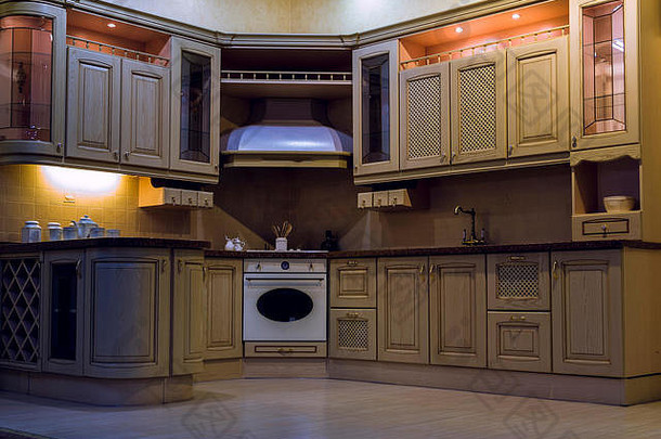 现代厨房的室内设计