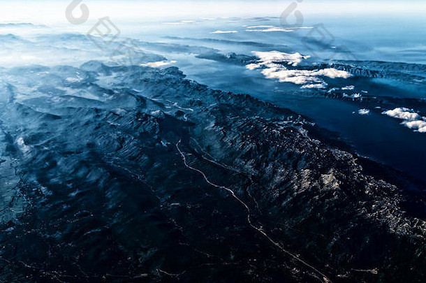 地球地平线的高空照片