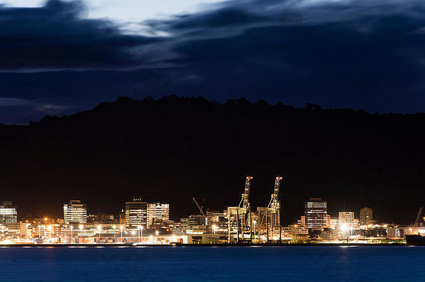 新西兰惠灵顿港的夜景