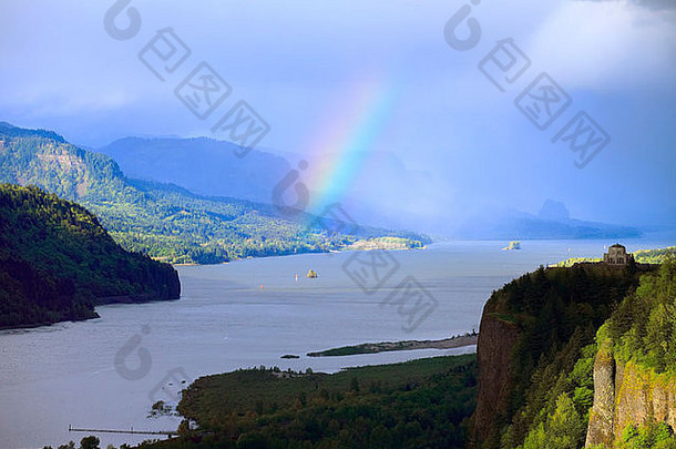 彩虹显示风暴哥伦比亚河喉咙俄勒冈州