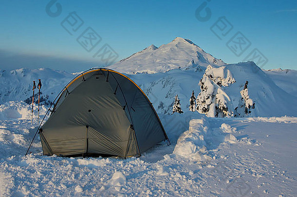 帐篷搭雪贝克华盛顿状态背景