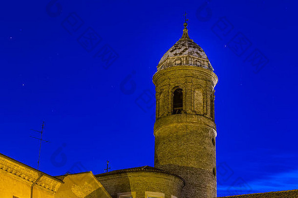意大利拉文纳的古代尖塔