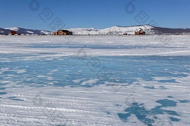 蒙古Khatgal村附近的Khovsgol湖冰