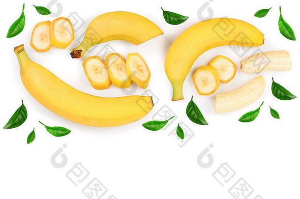整个香蕉和切片香蕉在白色背景上隔离，并留有文本的拷贝空间。顶视图。平铺。