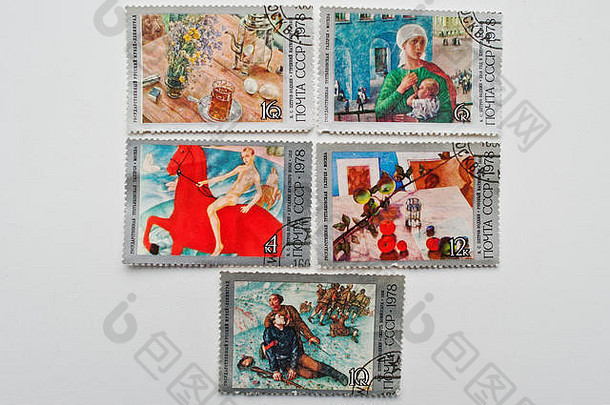 乌兹戈罗德，乌克兰-约2016年5月：自画家彼得罗夫·沃德金出生100年以来发行的一套邮票，约1978年