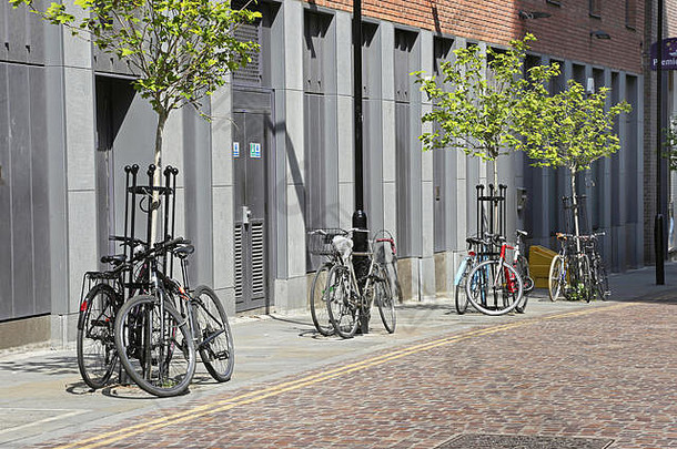<strong>自行车</strong>链接树兰波斯特栏杆街伦敦的高新技术中心区域