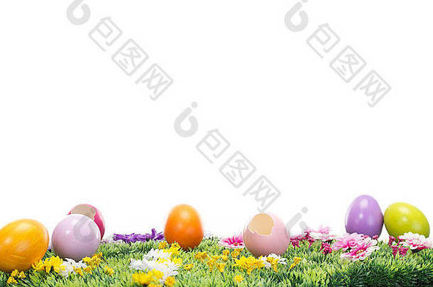 很多美丽的复活节鸡蛋开花草地