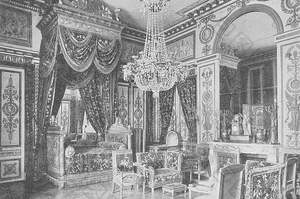 塞纳-东部-马恩。枫丹白露。1900年印刷品上的纳波利女时装师Chambre a coucher de Napolé