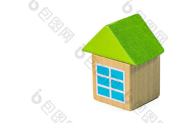 房子木制玩具隔离白色背景