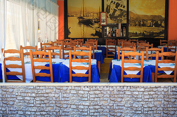 克罗地亚Krk岛巴斯卡餐厅餐桌照片