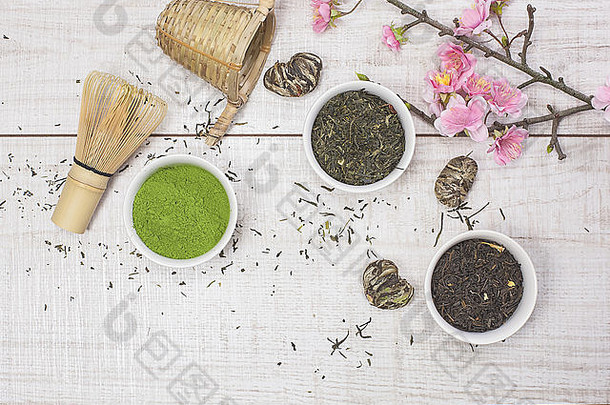 绿茶。不同类型的日本绿茶和粉末绿茶，在茶弓