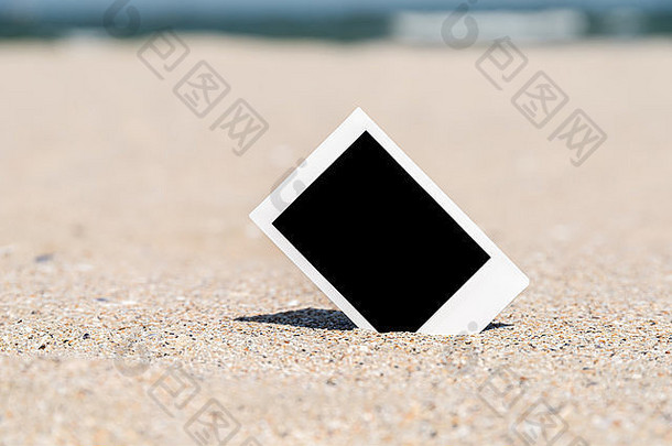 空白复古的<strong>即时</strong>照片海滩沙子夏天