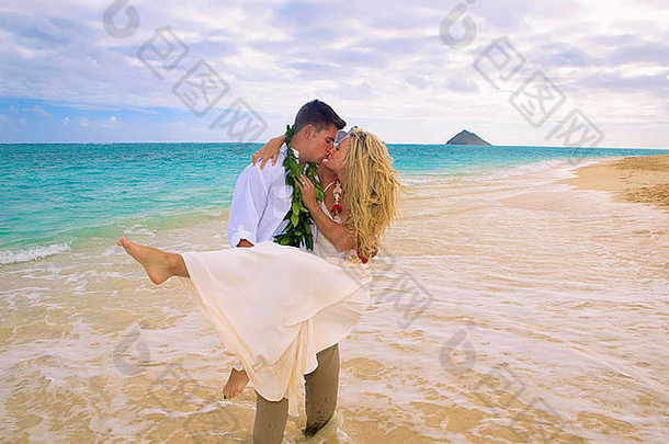 新结婚夫妇海滩lanikai夏威夷