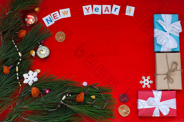 圣诞背景新年针叶树枝赠送冬季明信片