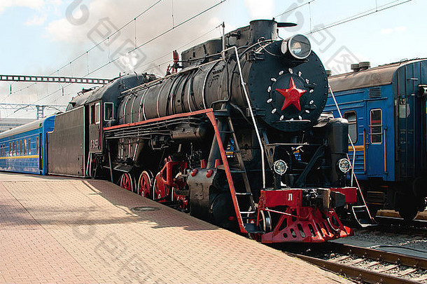 蒸汽机车系列L作为复古列车的一部分。