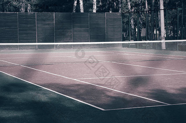 户外夏天网球法院公园坚固金属网