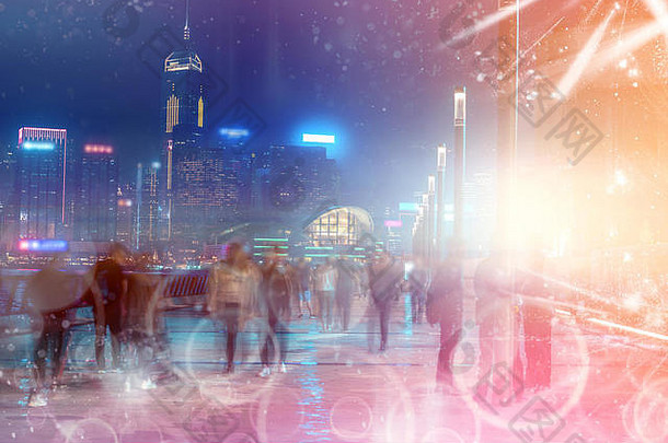 抽象彩色波基与城市夜景背景。双重曝光